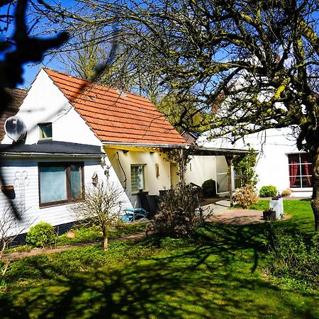 Gemuetliches Haus Mit Grossem Traumhaften Garten BRE Εξωτερικό φωτογραφία